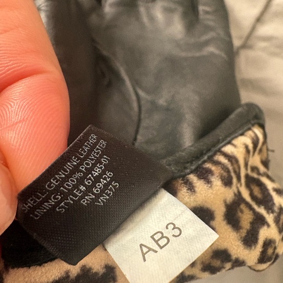 Wilson Leather Black Leather Gloves with Animal Print - Picture 3 of 4